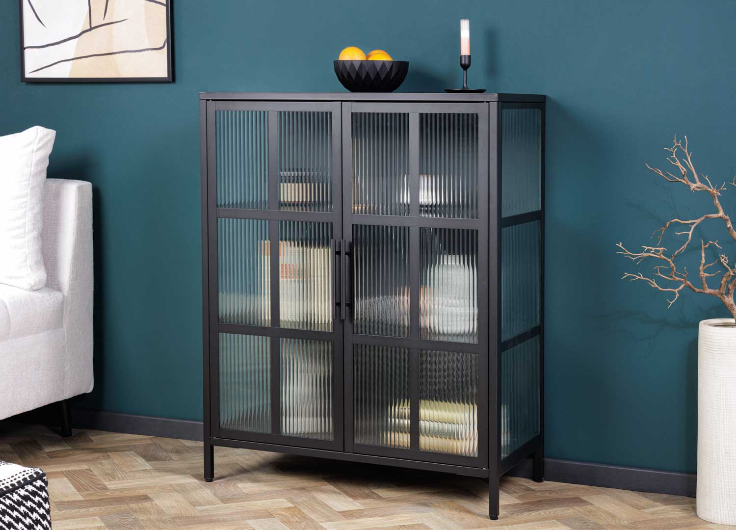 Commode vitrée moderne en métal noir et verre