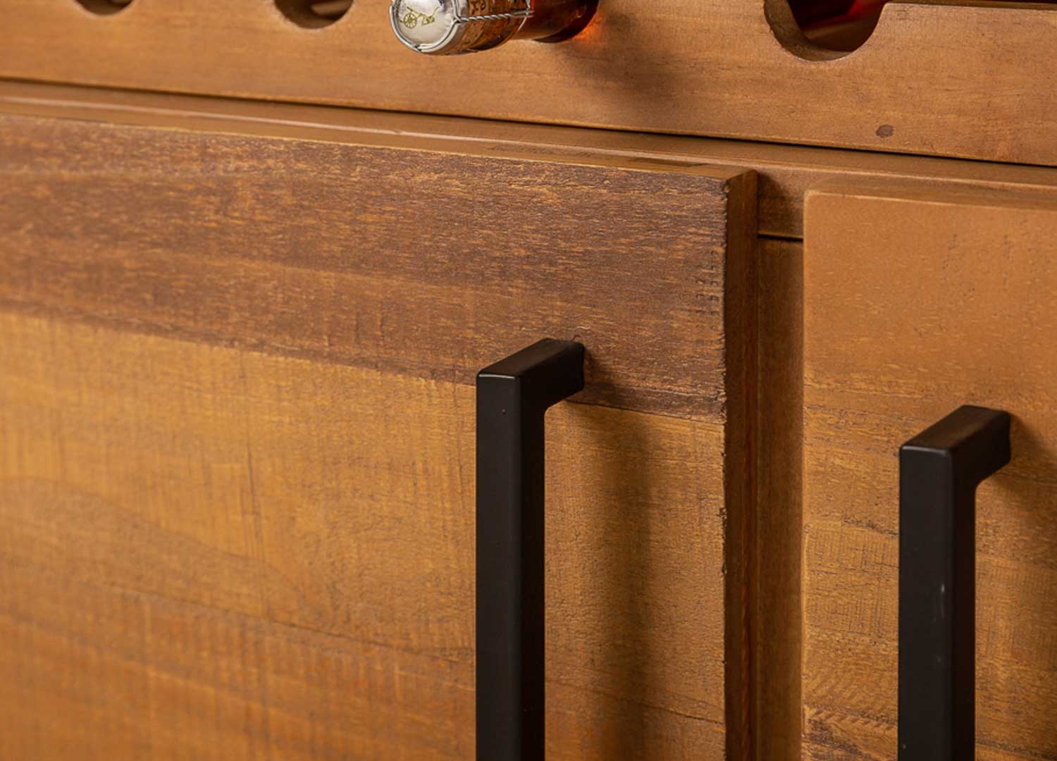 poignee du buffet en bois de pin style industriel