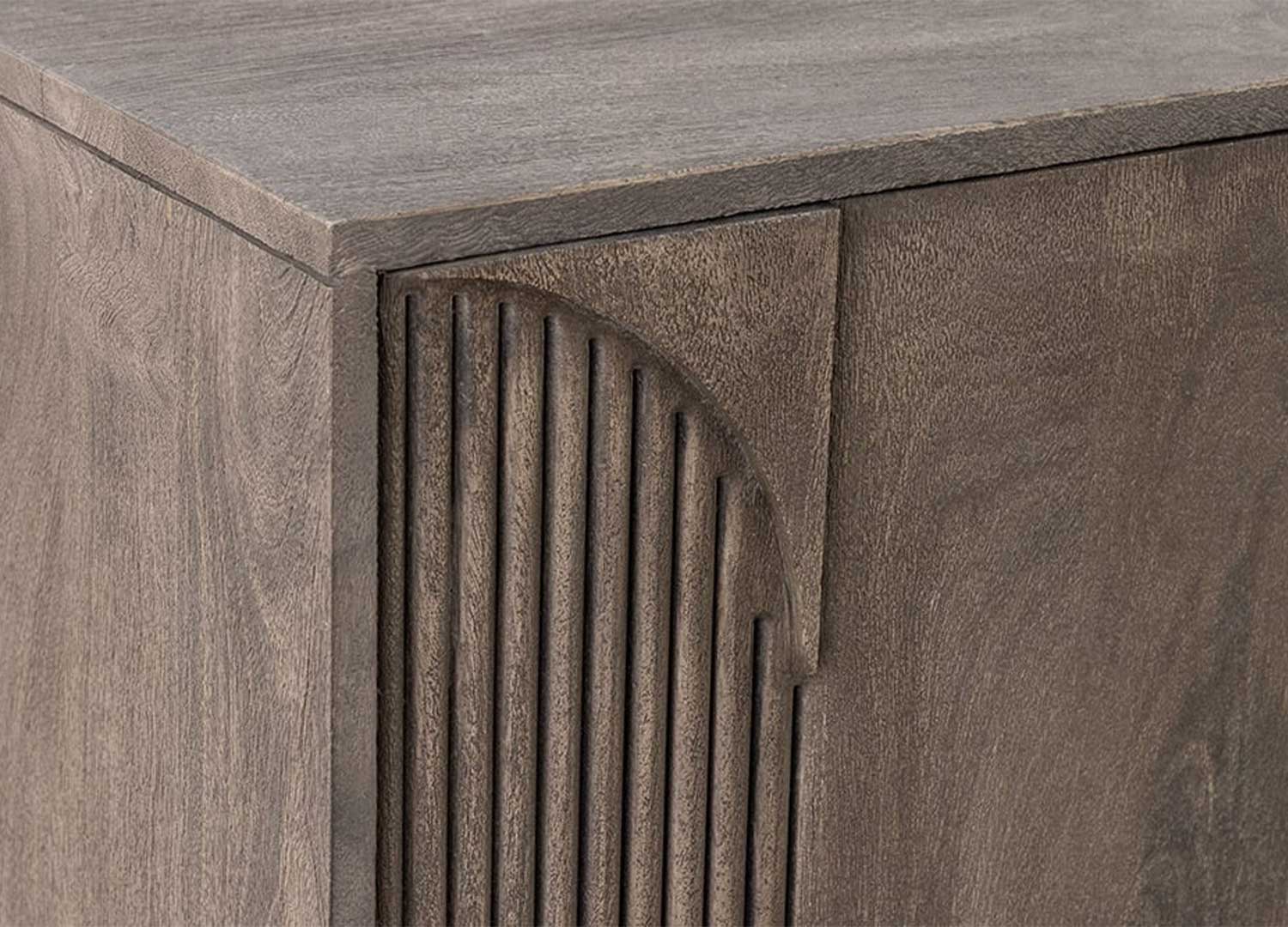 gros plan sur le buffet en bois massif gris 2