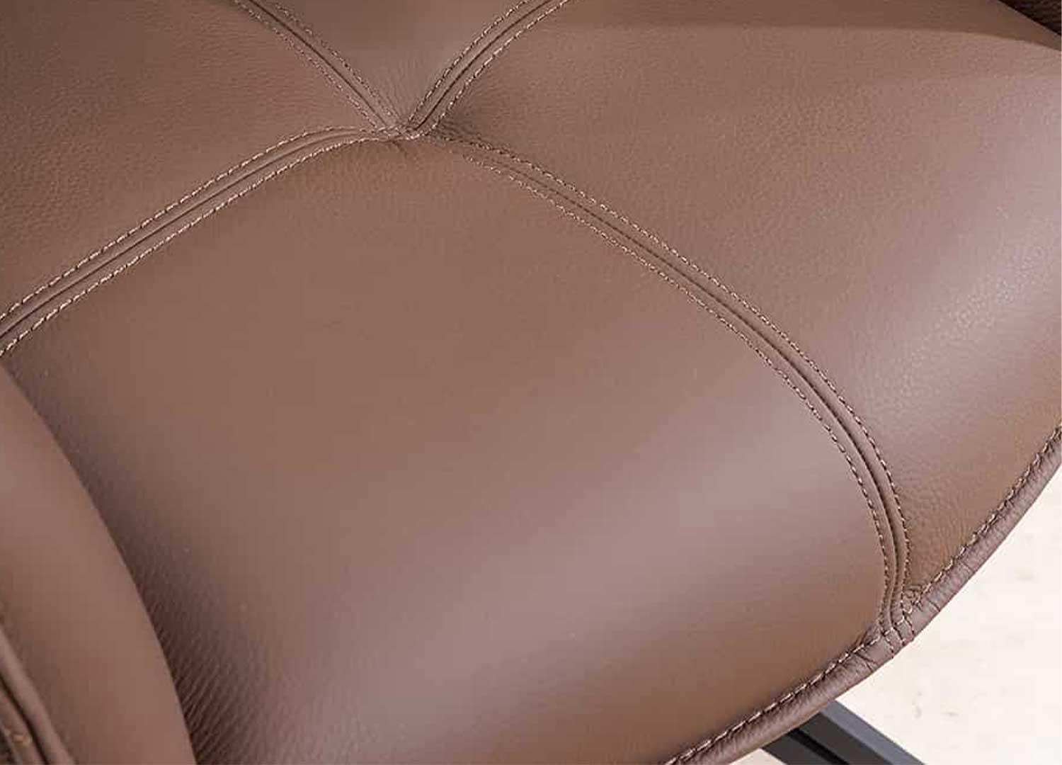 assise en cuir marron